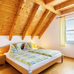 Beutenmuehle Straussenfarm Dach * Owingen