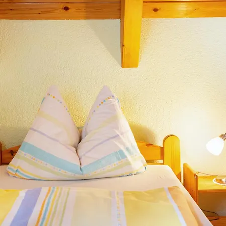 Beutenmuehle Straussenfarm Dach شقة